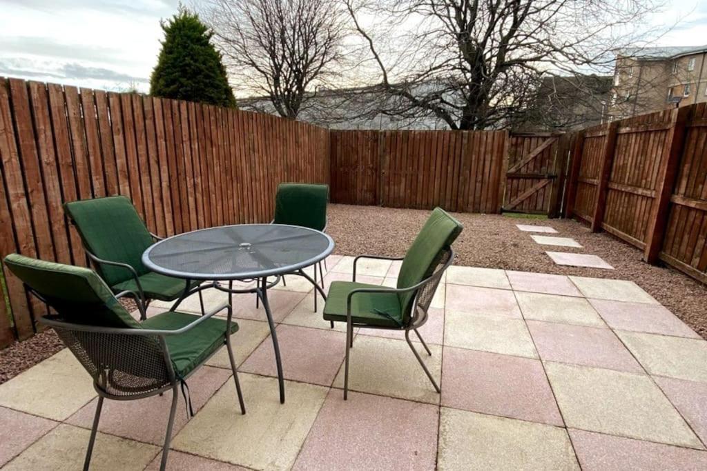 Spacious 4 Bedroom Townhouse Near Scenic Beach & City Centre Aberdeen Exteriör bild